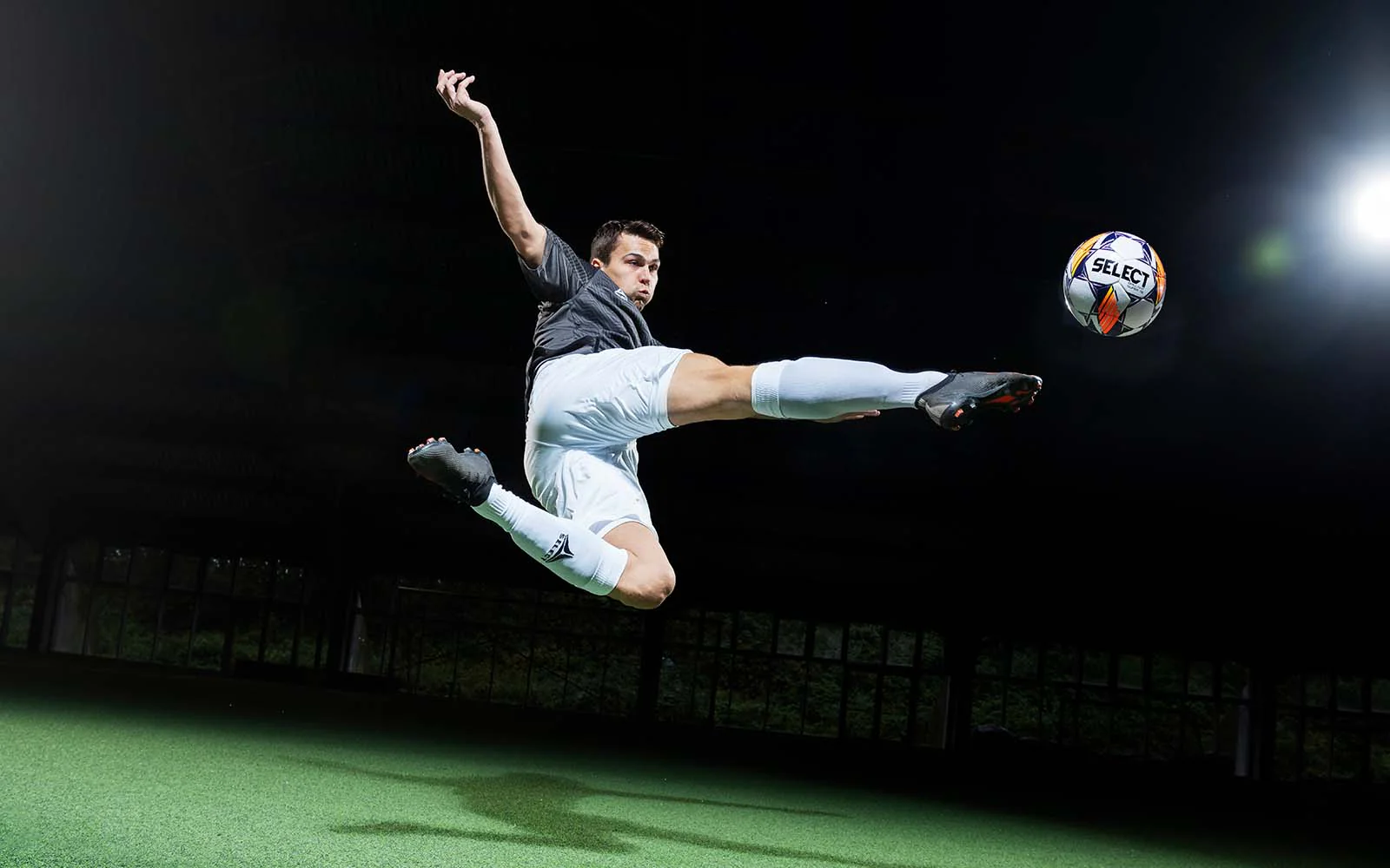 绿茵场上的 绿茵场上的